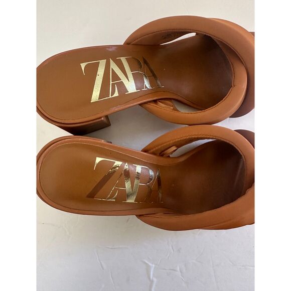 ZARA Puffed Twisted Leather Carmel Brown Mules Sandals Size 39 US 8.5 - Picture 4 of 7